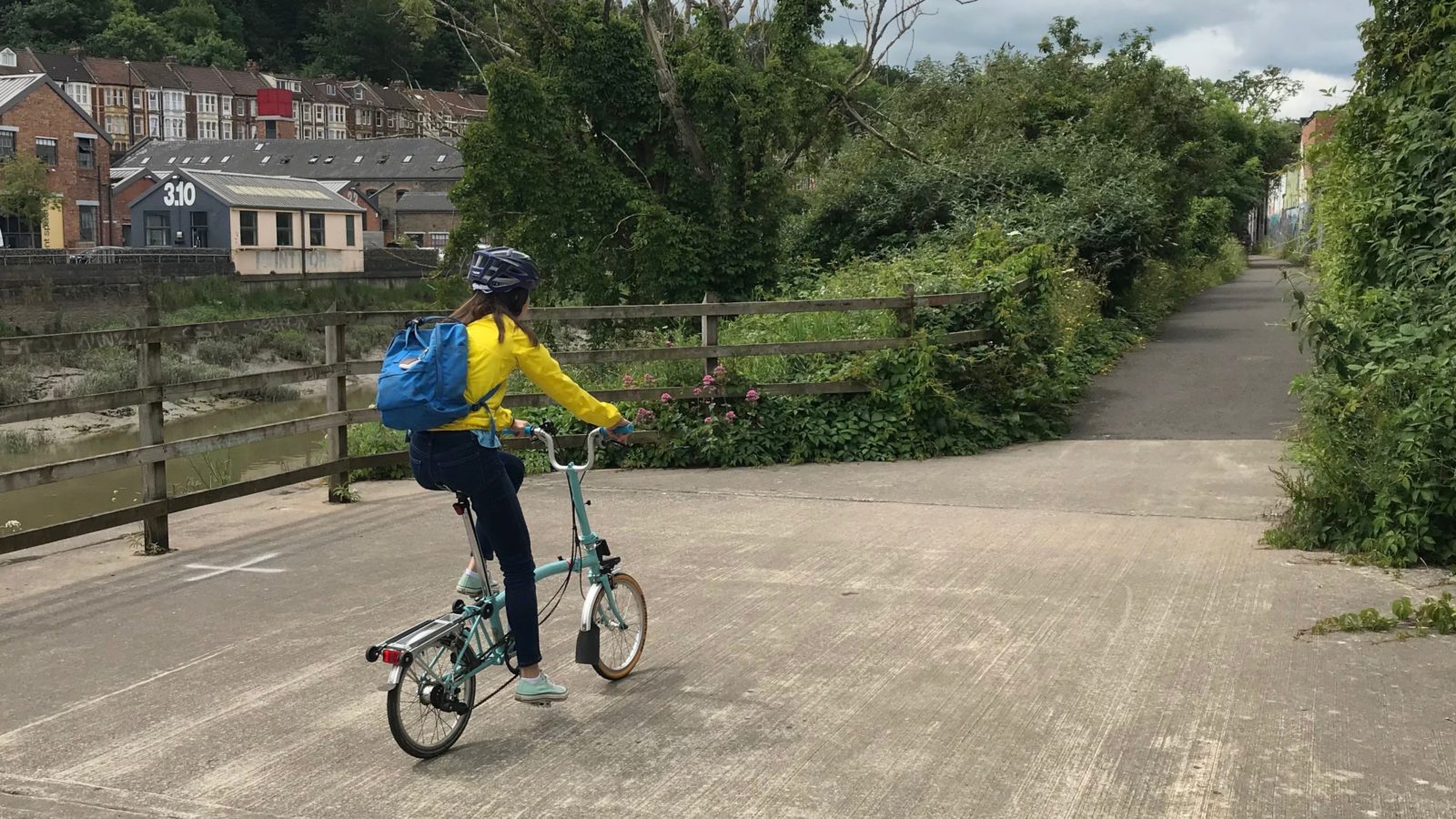 Cycling avon path Bristol