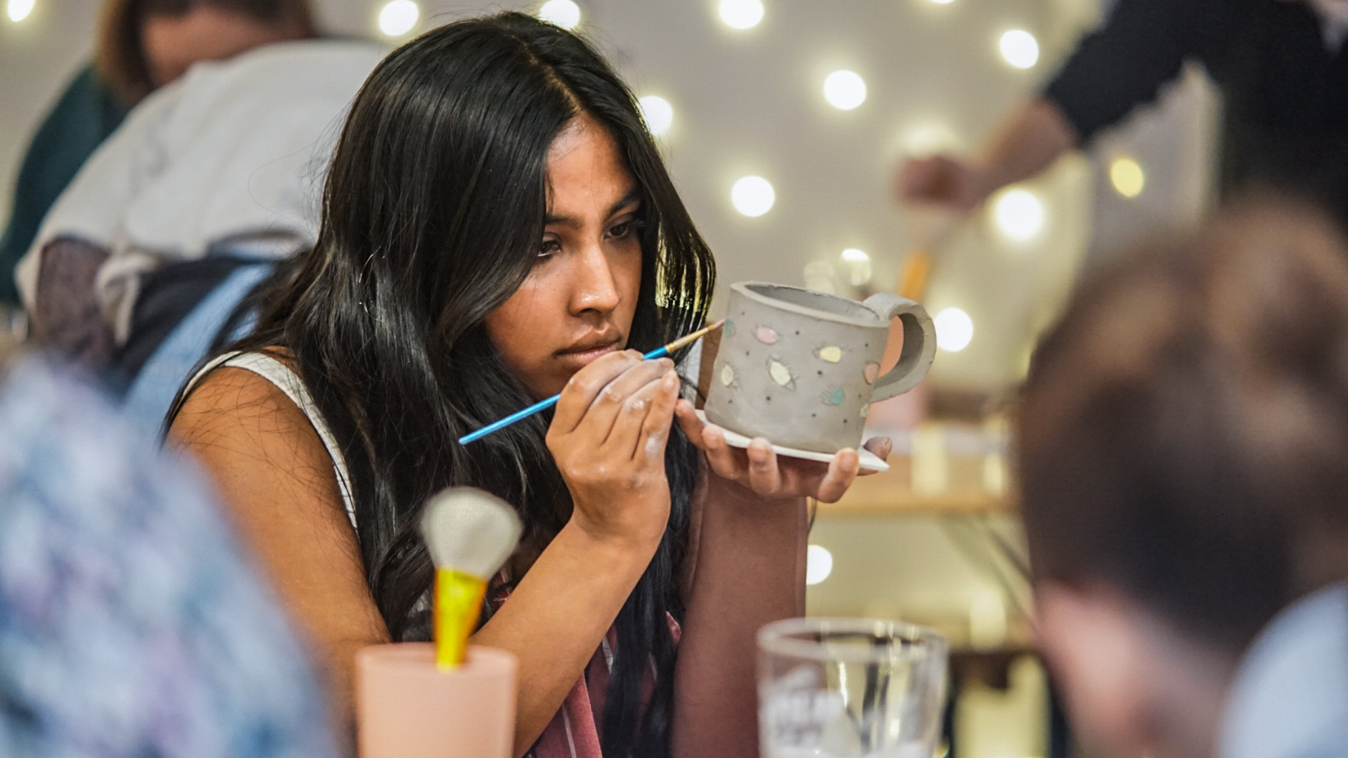 Pottery and Pints - photo: Yuup