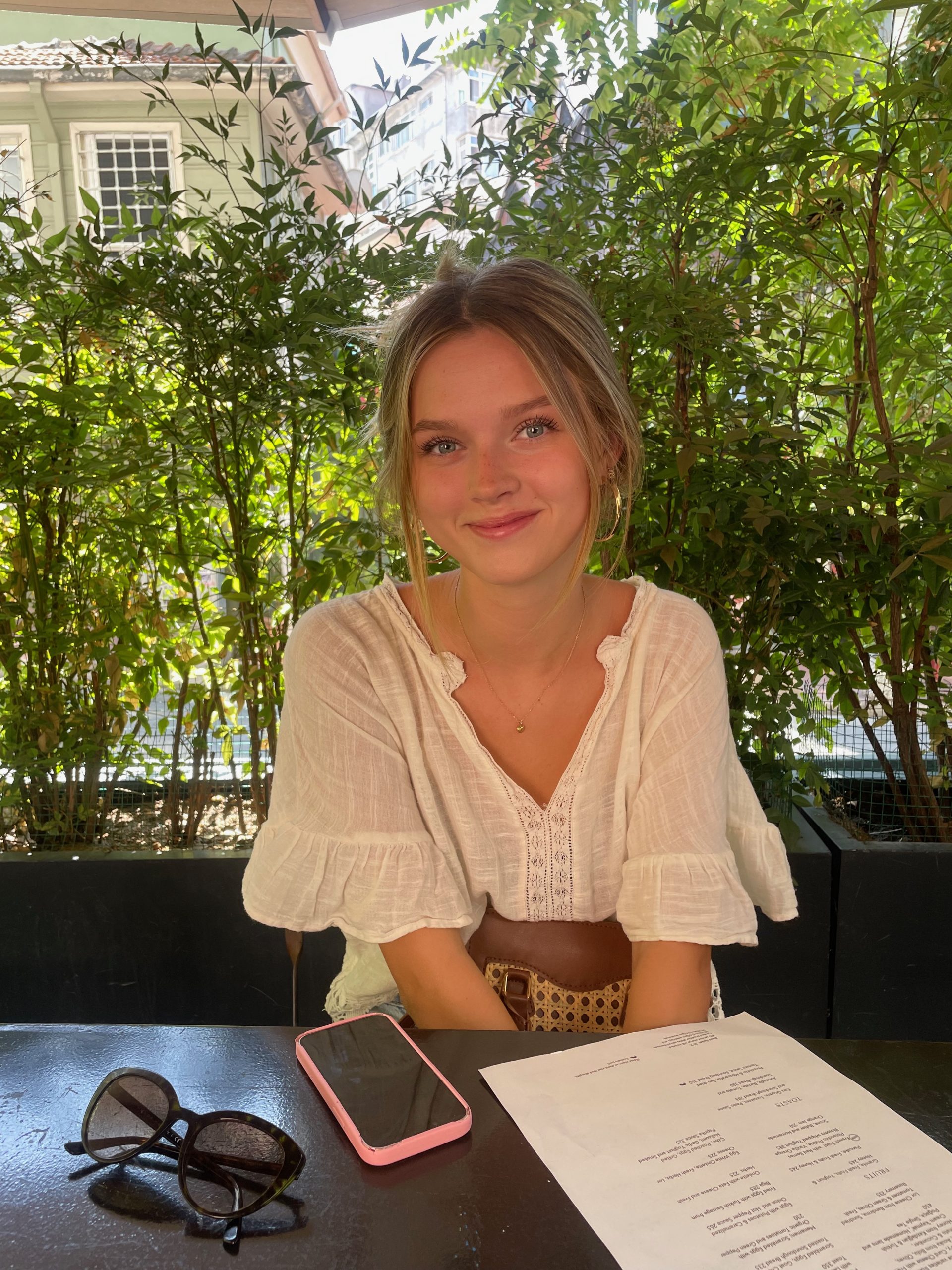 Leah Hoyle  profile image